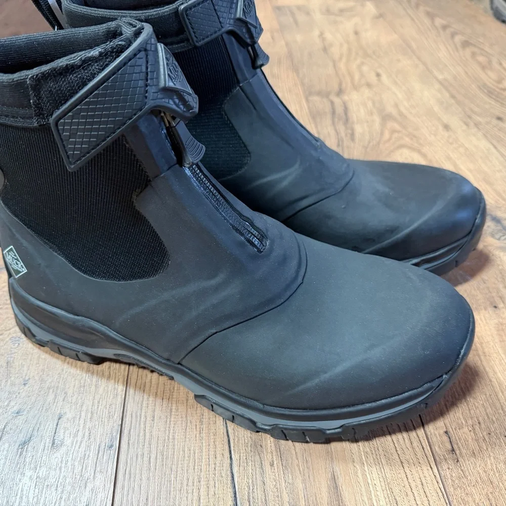 Men’s‎ Black Muck Boots sizes 12,13,14 insulated, waterproof, mid zip,APEX